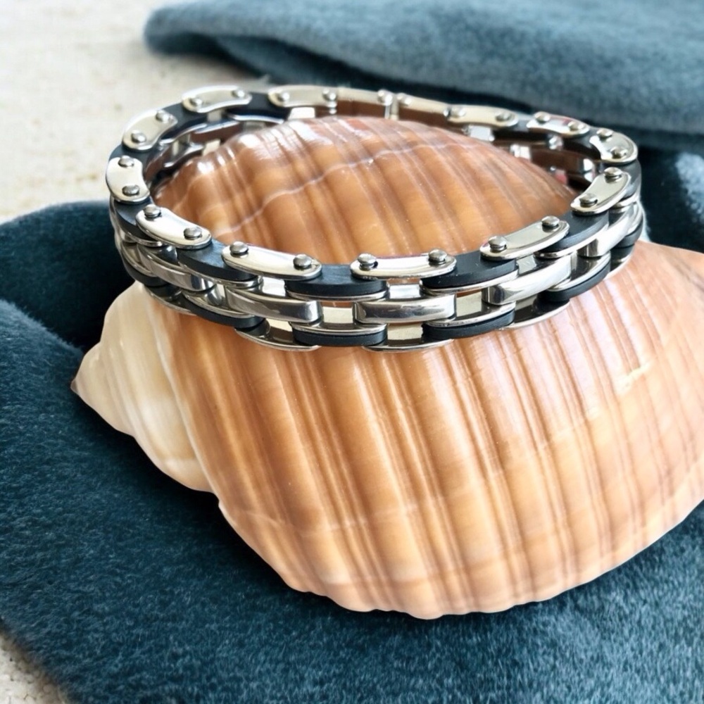 🆕Stainless Steel and Rubber Bracelet